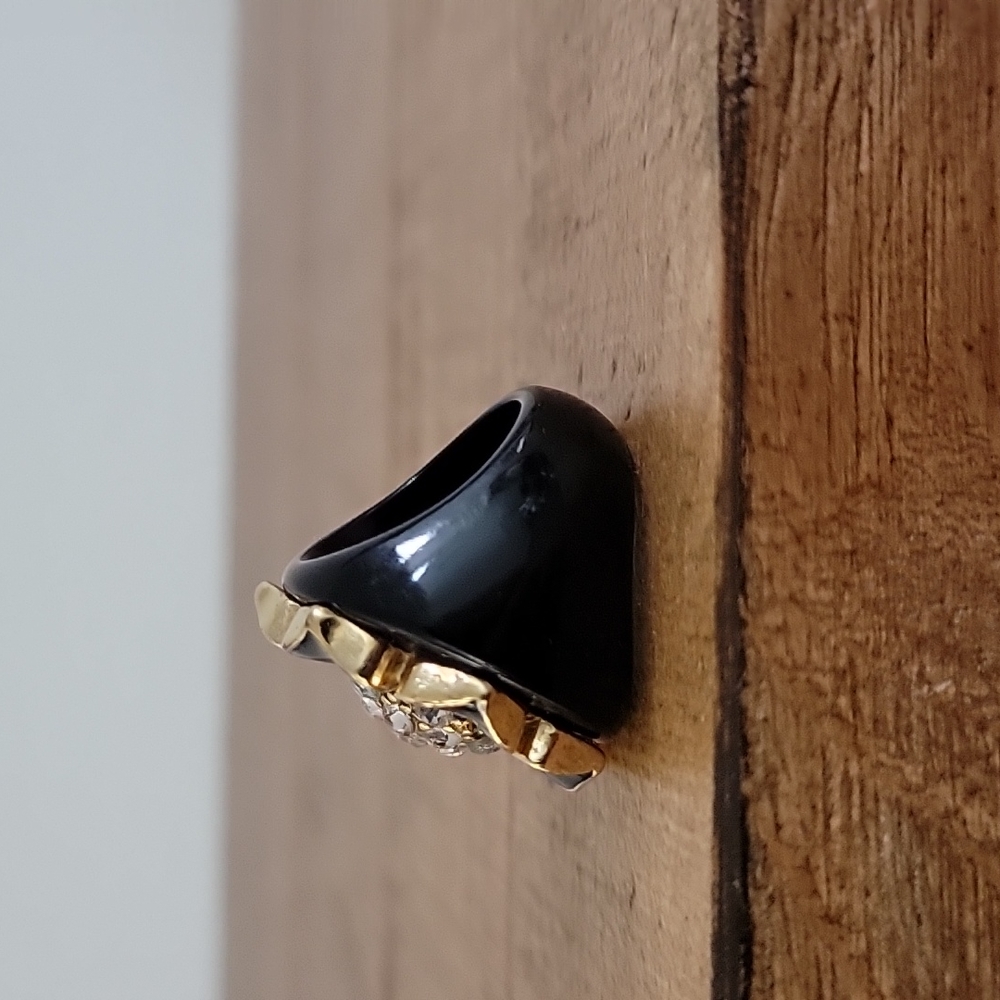 Black and Gold Flower Ring - Picture 2 of 7